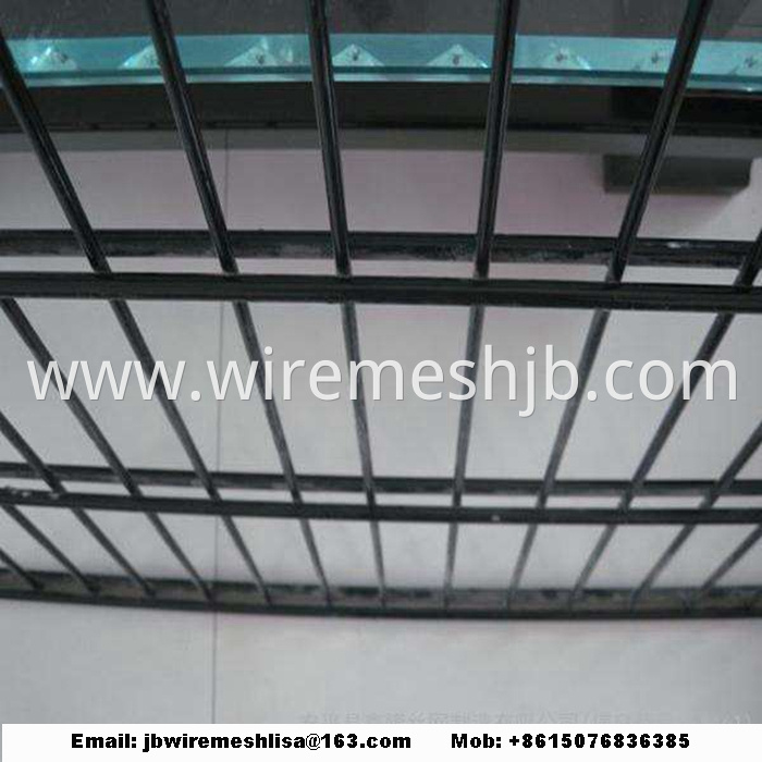 868/656 Double Welded Wire Mesh Fence